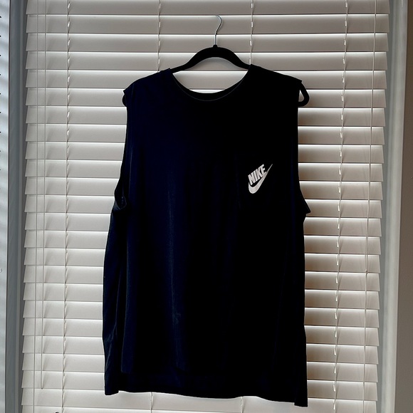 Nike Black Logo Muscle Tee Tank Top w Pocket - Picture 1 of 3